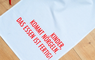 Geschirrtuch Kinder, kommt nrgeln. Das Essen ist fertig!